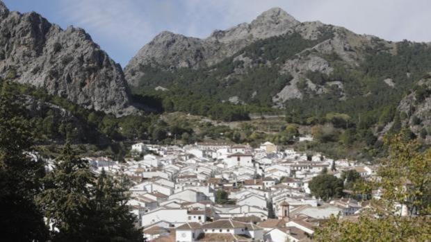 Apartamento Rural In&Ma-La Vida Es Hoy Grazalema Bagian luar foto